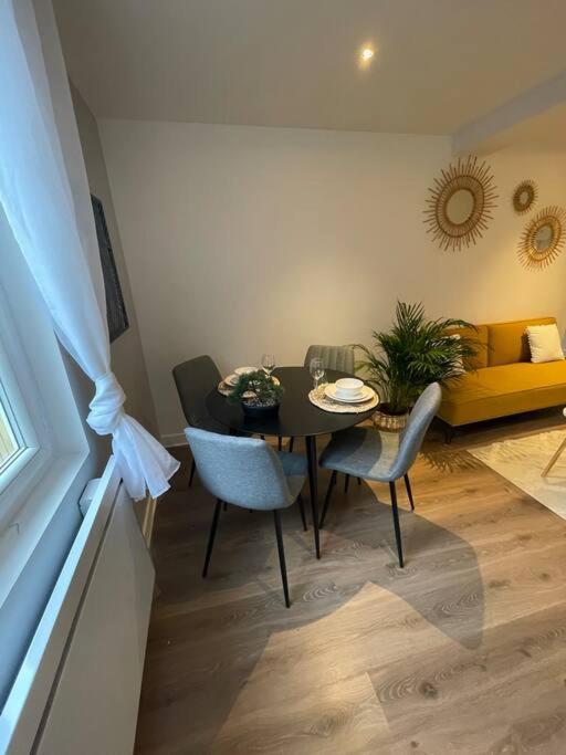 Le Sunny-Hyper Centre -Proche Gare - Paisible -Wifi Hd -Netflix-Ideal Couple Business Et Famille Ньор Экстерьер фото