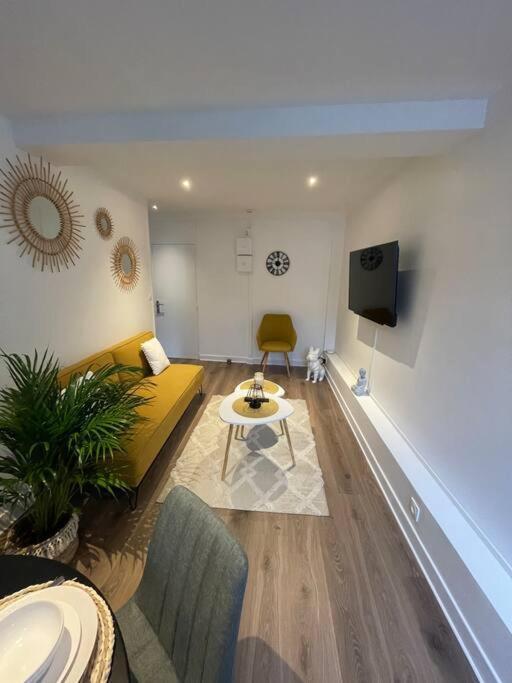 Le Sunny-Hyper Centre -Proche Gare - Paisible -Wifi Hd -Netflix-Ideal Couple Business Et Famille Ньор Экстерьер фото