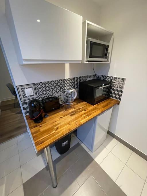 Le Sunny-Hyper Centre -Proche Gare - Paisible -Wifi Hd -Netflix-Ideal Couple Business Et Famille Ньор Экстерьер фото